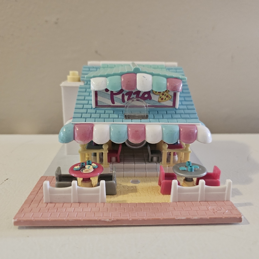 Vintage 1993 Bluebird Polly Pocket Pizzeria Pizza Place Compact Only